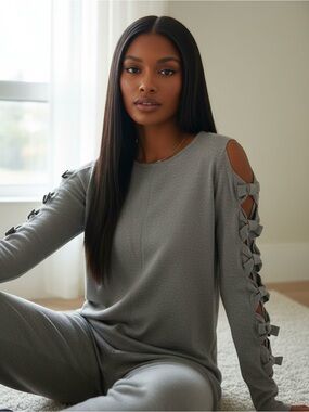 CeCe Gray Cold-Shoulder Bow-Sleeve Knit Top